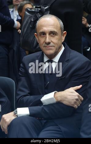 1. Januar 2020, Bologna, Italien: Bologna, Italien, , 01. Januar 2020, Ettore Messina - allenatore AX Armani Exchange Milano während - - Quelle: LM/Michele Nucci (Quelle: © Michele Nucci/LPS via ZUMA Wire) Stockfoto