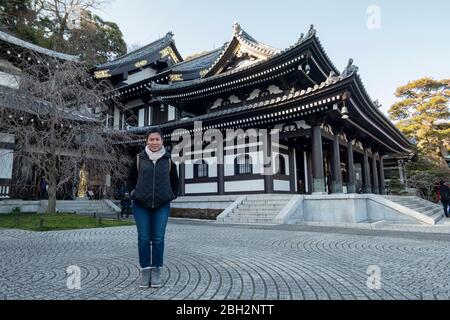 Der Schrein in Hasedera Tempel, der sehr schöner Tempel in Kamakura ist. Kanagawa, Japan, Februar 12,2020 Stockfoto