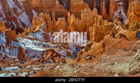 Hoodoos im Cedar Breaks im Amphitheater von Ende Oktober von Punkt oberste Sicht gesehen, Cedar Breaks National Monument, Utah, USA Stockfoto