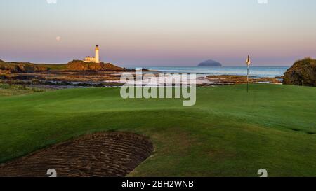 *STOCK IMAGES FOR EDITORIAL ONLY* aufgenommen im Juli 2018 Turnberry, Schottland, UK. 21. April 2020. Im Bild: Trump Turnberry Golf Resort seit 2014 im Besitz der Trump Organisation, die in der kleinen Stadt Turnberry, Ayrshire, an der Westküste Schottlands liegt. Seit Donald J. Trump US-Präsident wurde, hat er das Eigentum an seinem Sohn Eric Trump weitergegeben. Stockfoto