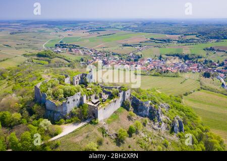 Burgruine Falkenstein im Landkreis Mistelbach, Weinviertel in Niederösterreich. Stockfoto