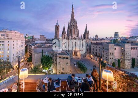 Kathedrale von Barcelona im gotischen Viertel, Blick von der Dachterrasse, Hotel Colon , Catalonia,Barcelona, Spanien Stockfoto