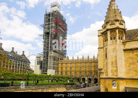 Big Ben Renovierung mit Gerüsten London England Vereinigtes Königreich Hauptstadt Themse UK Europa EU Stockfoto