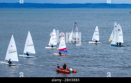 Segeln Dinghy Racing, East Lothian Yacht Club, North Berwick Stockfoto