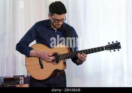 Steve Banks, Sara Colman Band, Watermill Jazz Club, Dorking, Surrey, 28. Januar 2020. Stockfoto