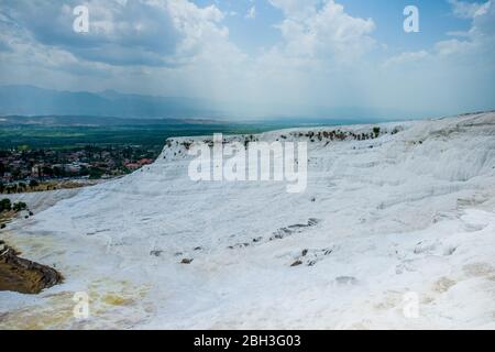 Türkei Pamukkale, in seiner jetzigen Form ohne Photoshop mit Details und Ansichten Stockfoto