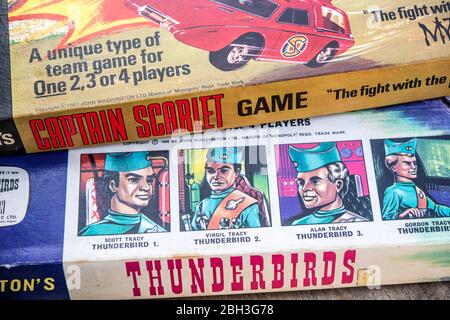 Captain Scarlet und Thunderbirds Brettspiele, Merchandising-Ausgründungen aus der Gerry Anderson Kinder-TV-Serie Stockfoto