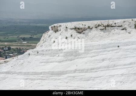 Türkei Pamukkale, in seiner jetzigen Form ohne Photoshop mit Details und Ansichten Stockfoto