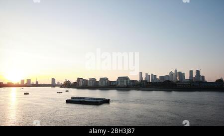 Sonnenuntergang auf der Isle of Dogs Stockfoto