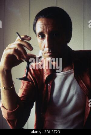 Studio released publicity film still from "Klute"  Roy Scheider  1971 Warner Bros.  File Reference # 33962-556THA Stockfoto