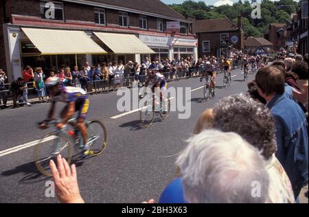 7. Juli 1994 Portsmouth nach Portsmouth 187km Etappe der Tour de France durch Winchester in Großbritannien Stockfoto