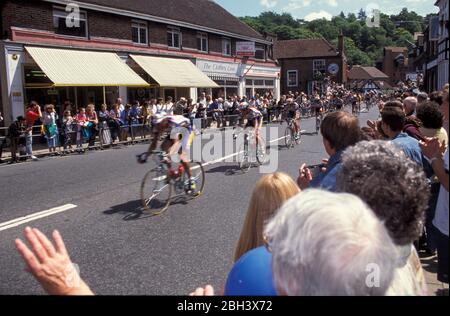 7. Juli 1994 Portsmouth nach Portsmouth 187km Etappe der Tour de France durch Winchester in Großbritannien Stockfoto