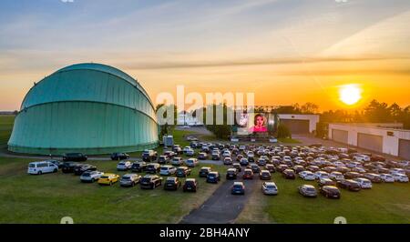 Drive-in Kino am Flughafen Essen/MŸlheim 'Motor Movies', temporäre Filmvorführung, im Luftschiffhangar der WDL, Veranstaltung in Übereinstimmung mit Kontaktrestric Stockfoto