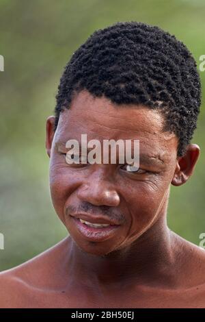 Traditioneller San-Mann, Ghanzi, Botswana, Afrika Stockfoto