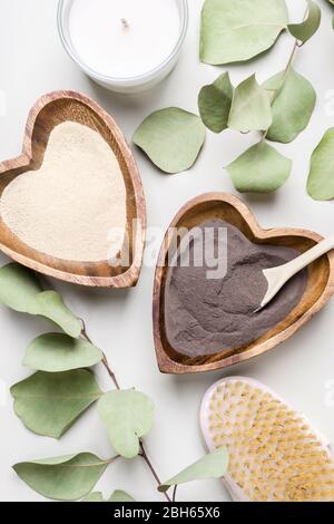 DIY Bio-Kosmetik und Spa-Konzept. Natürliche Zutaten für hausgemachte Beauty-Kosmetikprodukte. Stockfoto