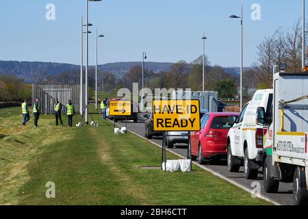 Inverness College UHI, 1 Inverness Campus, Inverness, Großbritannien. April 2020. UK, IV2 5NA. Hier ist die Szene des neuen COVID-19 Test Centers, das in Inverness gebaut wird. Sie soll morgen um 12 Uhr zur Standortuntersuchung bereit sein. Quelle: JASPERIMAGE/Alamy Live News Stockfoto