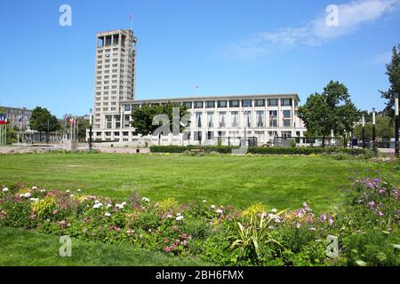 Das Rathaus, im Jahr 1958 wieder aufgebaut, ist ein Emblem der Stadt, Le Havre, Normandie, Frankreich. Stockfoto