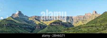 Ein Panoramablick vom Wanderweg Tugela Gorge in Richtung Amphitheater Stockfoto