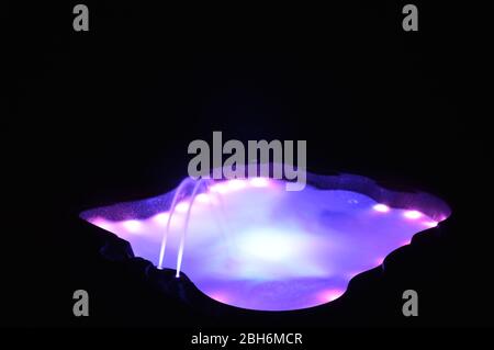 Blick auf ein Spa bei Nacht, Whirlpool bei Nacht, Frankreich Stockfoto