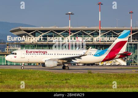 Mulhouse, Frankreich – 31. August 2019: Eurowings Airbus A320 am Flughafen Basel Mulhouse (EAP) in Frankreich. Stockfoto