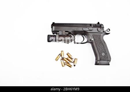 Cz 75 SP-01 PHANTOM, Standard-Größe Pflicht und Verteidigung Pistole, mit Polymerrahmen, cal. 9 mm Luger; 9x21; 9x19, mit taktischem Licht und Munition. Pictu Stockfoto