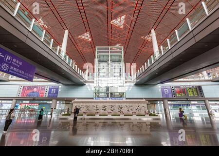 Peking, China - 1. Oktober 2019: Terminal 3 des Pekinger Hauptstadtflughafens (PEK) in China. Stockfoto