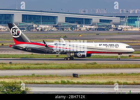 Guangzhou, China – 25. September 2019: SF Airlines Boeing 757-200F Flugzeug am Flughafen Guangzhou (CAN) in China. Stockfoto