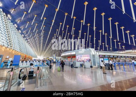 Shanghai, China – 27. September 2019: Terminal 1 am Shanghai Pudong International Airport (PVG) in China. Stockfoto