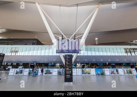 Danzig, Polen - 29. Mai 2019: Terminal der Flughafen Danzig (GDN) in Polen. Stockfoto