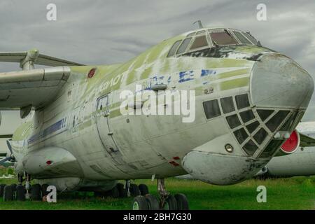 Moskau/Russland; Juni 26 2019: Iljuschin IL-MD76 sowjetisches Militärtransportflugzeug, ausgestellt im russischen Flugzeugmuseum Stockfoto