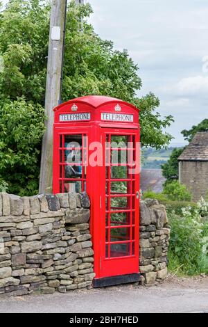 Eine alte Telefondose in Yorkshire Stockfoto