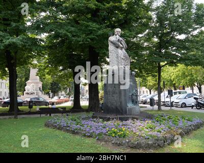 Bergamo, Italien - 06. August 2019: Statue von Francesco Cucchi, Senator des Königreichs Italien Stockfoto