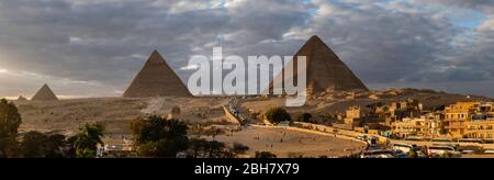 Pyramiden Von Gizeh; Al Haram, Regierung Von Gizeh, Ägypten. Stockfoto