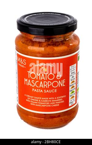 Tomate & Mascarpone Pasta Sauce, M&S Pasta Sauce, Glas Pasta Sauce, italienische Pasta Sauce, Pasta Sauce Glas, Glas, Pasta Sauce, Sauce, Saucen Zutat Stockfoto