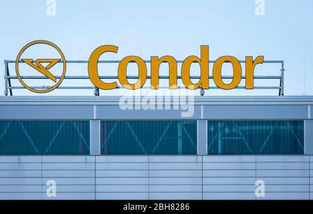 15.04.2020, Düsseldorf, Nordrhein-Westfalen, Deutschland - Flughafen Düsseldorf in Zeiten der Koronakrise, Hangar mit Condor-Logo. 00X200415D054CA Stockfoto