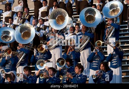 Austin, Texas, USA, 29. September 2009: Studenten treten beim jährlichen Marching Band Festival für High Schools in der Umgebung von Austin auf. ©Bob Daemmrich Stockfoto