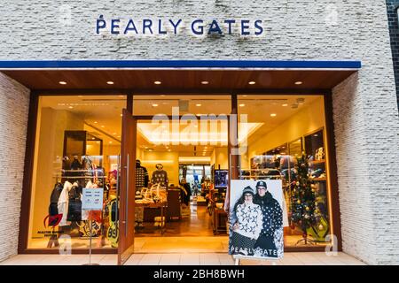 Japan, Honshu, Tokyo, Marunouchi, Nakadori Straße, Pearly Gates Clothing Store Stockfoto