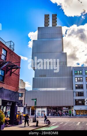 USA, New York City, Manhattan, Bowery Street, das Neue Museum Geb.. Stockfoto