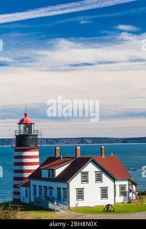 USA, Maine, Lubec, West Quoddy Head Llight Leuchtturm Stockfoto