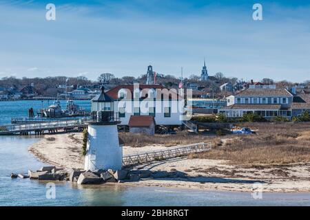 USA, New England, Massachusetts, Nantucket Island, Nantucket Town, Brnt Point Lighthouse von Nantucket Ferry Stockfoto