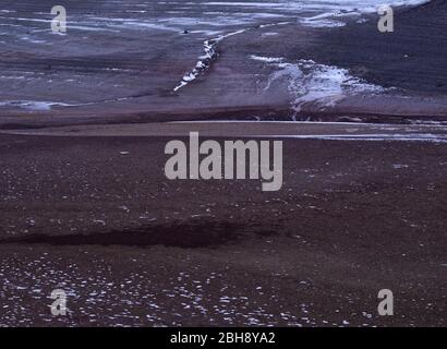 Europa, Deutschland, Hessen, Vöhl, Nationalpark Kellerwald-Edersee, Werbe in der Werbe Bucht, ausgetrockneter Edersee, Winterstimmung mit Eis und Schnee Stockfoto