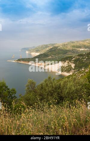 Italien, Mezzogiorno, Apulien / Apulien, Gargano, Provinz Foggia, Vieste, Spiaggia di Vignanotica Stockfoto