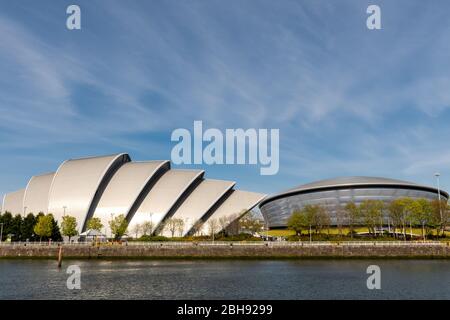 Die SSE Hydro und SEC Armadillo am Ufer des Clyde in Glasgow Stockfoto