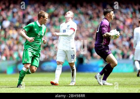 DUBLIN, REP OF IRELAND. Wayne Rooney aus England bietet eine verpasste Gelegenheit während des internationalen Freundschaftsspitches zwischen der Republik Irland und England im Aviva Stadium, Dublin, Irland am Sonntag, den 7. Juni 2015 (Quelle: MI News) Stockfoto