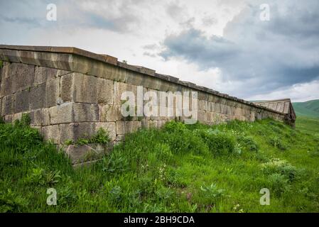 Armenien, Selim Pass Road, Selim Pass, Selim Karawanserei, 14. Jahrhundert, alten Mountain Top rest stop für den Handel Wohnwagen, außen Stockfoto