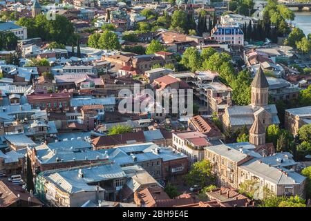 Georgien, Tiflis, Altstadt, erhöhten Blick von der Festung Narikala, am späten Nachmittag Stockfoto