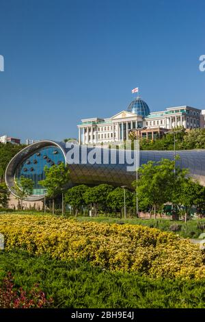 Georgien, Tiflis, Präsidentenpalast und Konzertsaal Stockfoto