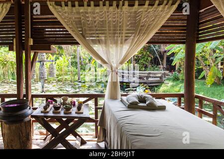 Kambodscha, Battambang, Wat Kor Village, Garten Spa, Massagebereich Stockfoto