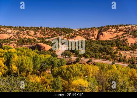 USA, Utah, Garfield County, Grand Staircase-Escalante National Monument, Boulder, Burr Trail, Deer Creek Valley Stockfoto