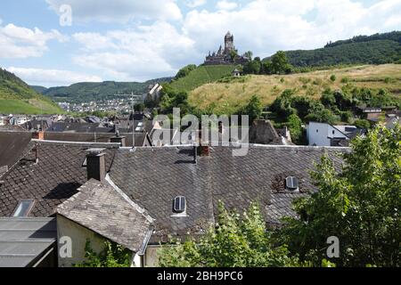 Blick auf die Altstadt und reichsburg, Cochem an der Mosel, Mosel, Rheinland-Pfalz, Deutschland, Europa